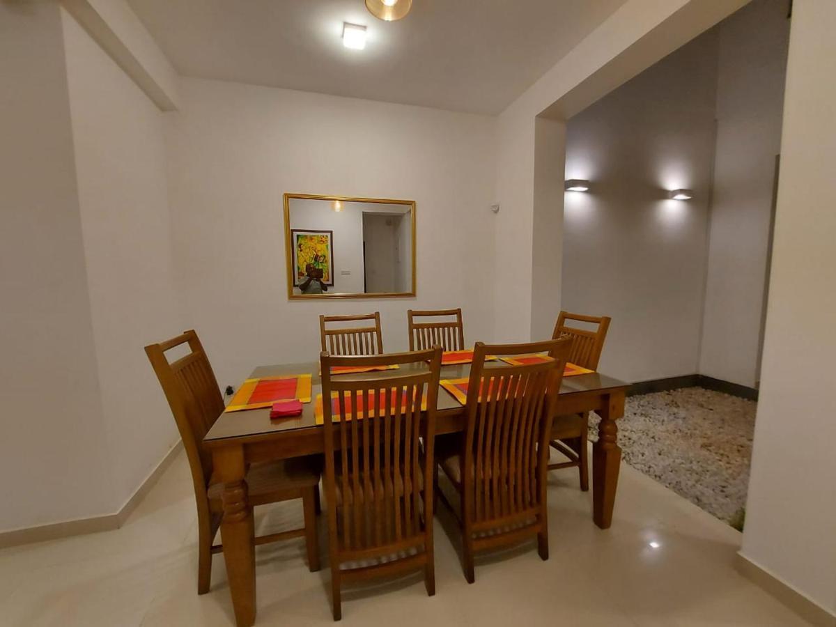 Oesis - Stylish Villa Steps From Historic Galle Fort Exterior photo