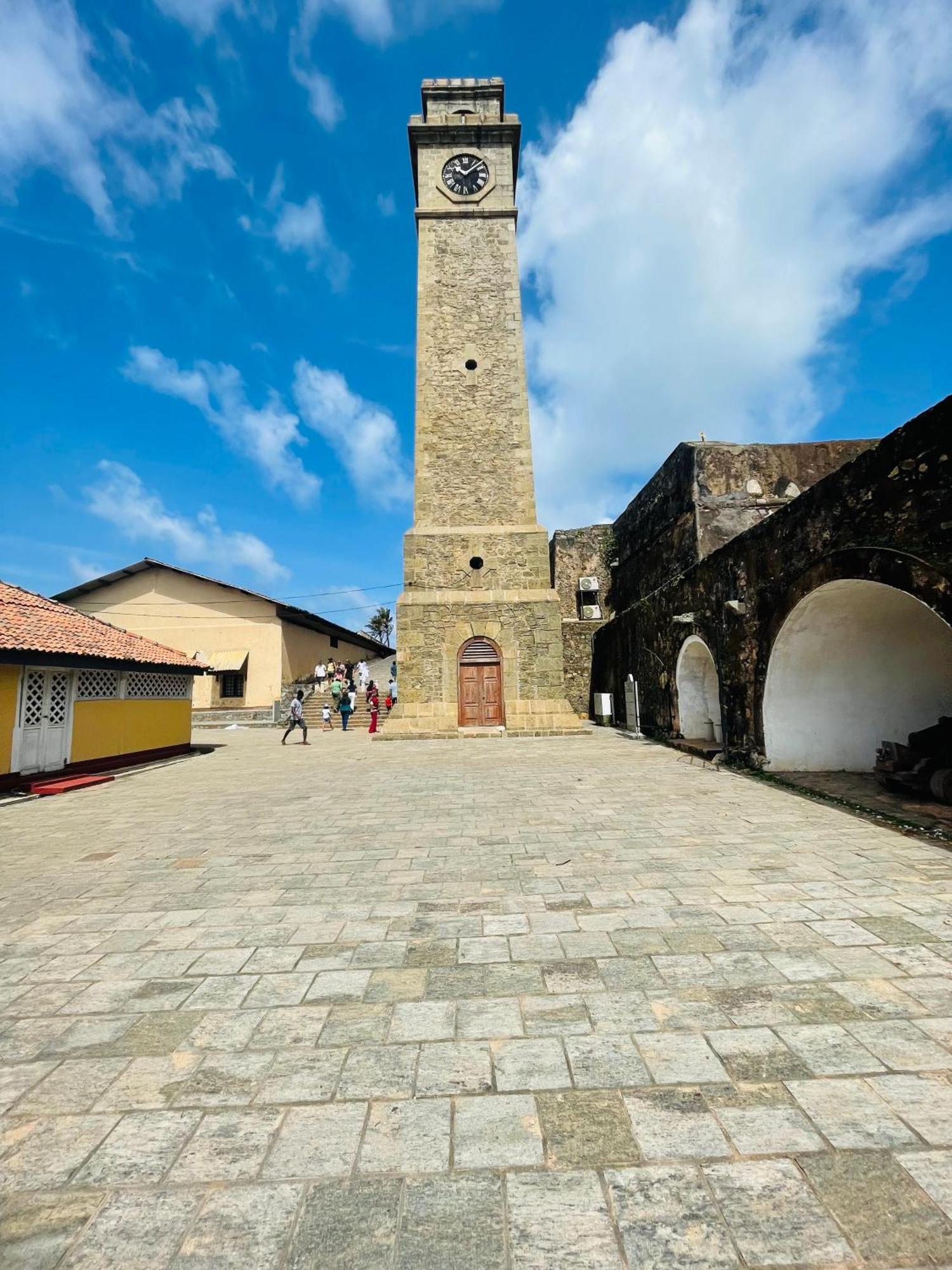 Oesis - Stylish Villa Steps From Historic Galle Fort Exterior photo